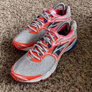 Brooks Ravenna 5 Running Shoes Women’s Size 9B